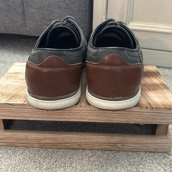 Two Tone Casual Dress Shoe- Ronan by R2 - Picture 5 of 7